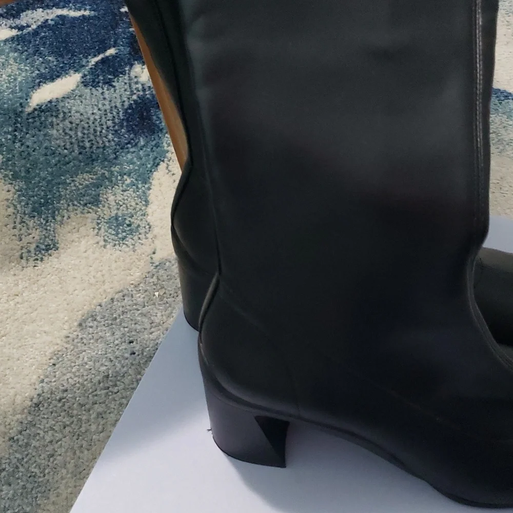 A pair of brand new Aerosoles block heel boots!!! - Picture 2 of 5